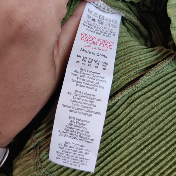 NEW PrettyLittleThing Tall Olive Plisse High Waisted Wide Leg Pants Size 16 - Picture 11 of 11